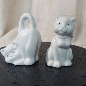Vintage 1982 Spencer Gifts White Porcelain Cat Bell Figurines (Set of 2)